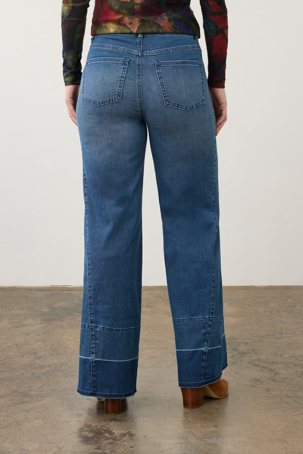 FDJ Suzanne High Rise Wide Leg Jean — Medium Wash | Panel Seam Detail | 31" Inseam