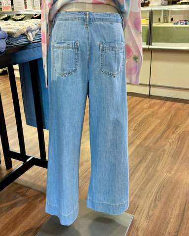 27" Inseam Light Wash Jeans