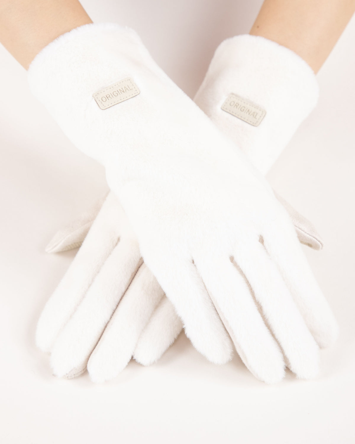 Soft Faux Fur Logo Gloves White