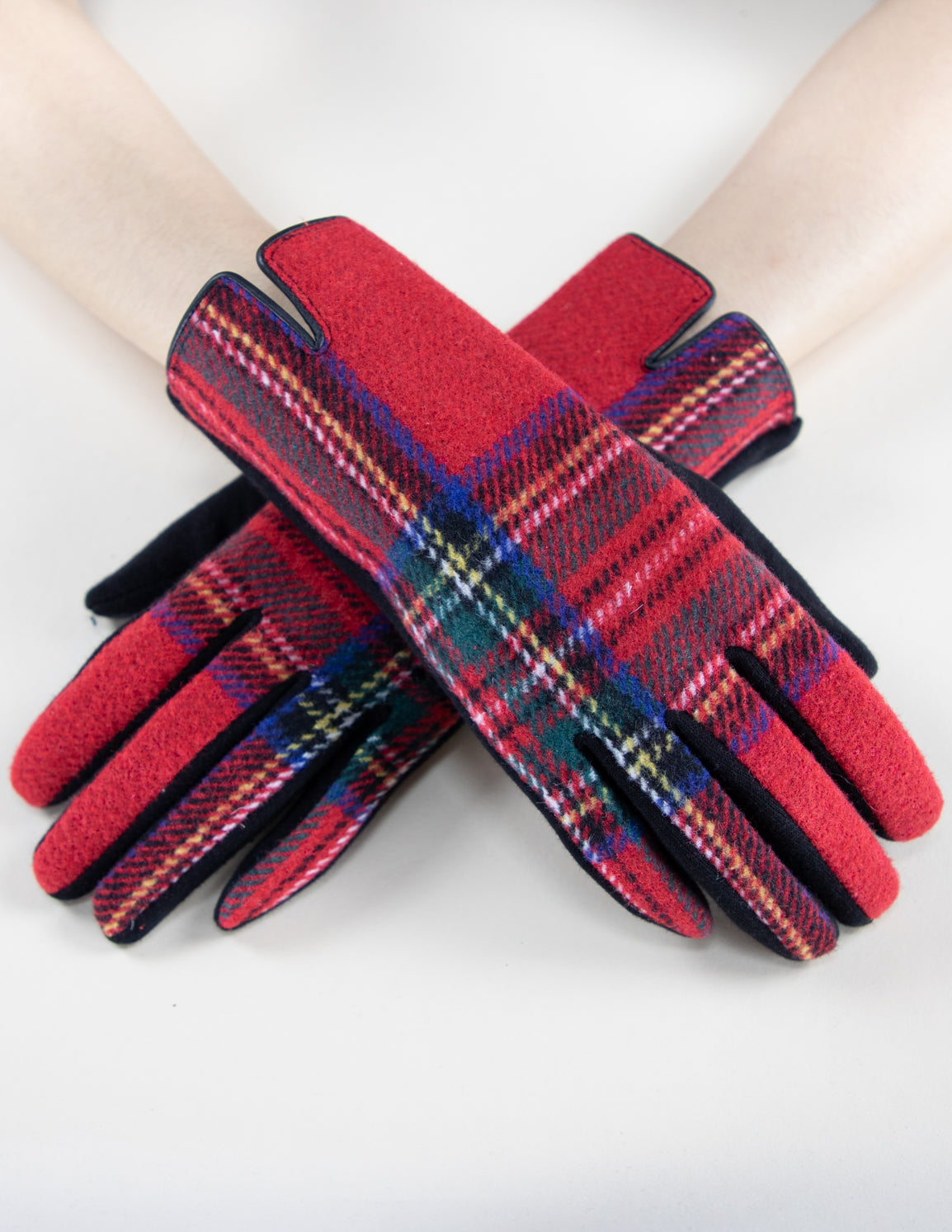 Symmetrical Plaidberry Gloves Red